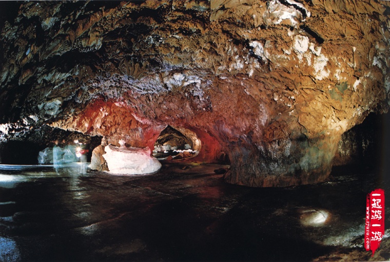 镜泊湖熔岩隧道图片