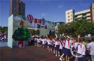 别人的学校！这所小学的期末考试居然是“游乐场”里玩闯关游戏