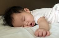 新生儿睡多久合适？夜哭怎么办？金牌月嫂总结的11个宝宝睡眠攻略