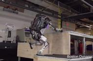波士顿动力机器人跑酷展示 身手灵活令人脊背发凉