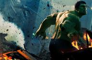 《漫威复仇者联盟》解密最暴躁英雄绿巨人，远程投石堪比雷神之锤