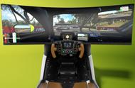 阿斯顿 · 马丁推出了一款价值约 50 万元的赛车模拟器