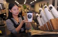 重庆美女开奶茶店，顾客买奶茶送红包，利用这招年赚80万，可借鉴