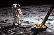 阿波罗11号真的登月了吗？没有运载火箭，它是如何返回地球的？