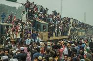 世界上最疯狂的火车：几十万人挤一列车，司机都不敢踩刹车！纪实