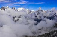 带你去山顶①丨川西北：来看冬雪染山、浮云游走