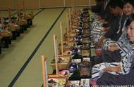 实拍：日本相扑运动员餐厅的绝色大餐（组图）
