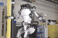 波士顿动力机器人可完成体操动作，动作成功率达到80%