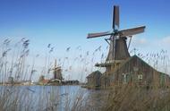 开放自由度超高，“风车王国”荷兰的国民，玩起来能有多“疯”？