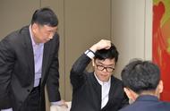 申真谞随手棋招致局面失控 柯洁越下越稳（多谱）