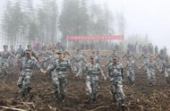 致敬英雄扫雷兵：从父亲身上读懂扫雷英雄杜富国