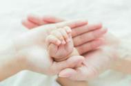 妈妈都知道手脑协调的重要性，宝宝怎样有效练习小手的灵巧呢？
