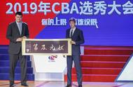 CBA选秀来了草根球员，这是飞蛾扑火的青春故事