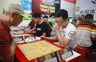 广西桂林市“民间棋王”争霸赛以棋会友