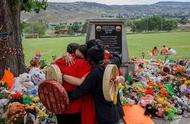 又有751个无名墓地被发现，加拿大原住民的创伤谁来抚平？