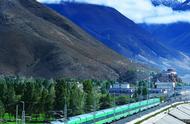 坐火车过雅鲁藏布江，能看到哪些超级工程？