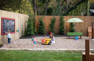 打造一个简易的儿童游乐园，让孩子在家享受户外游戏时间
