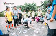 你玩过几十个人的剧本杀吗？年轻人喜欢的团建方式丨重庆玩霸江湖