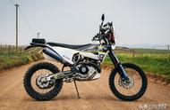 如何将HUSQVARNA FE 501变成拉力摩托车