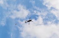 电力硬汉高空“极限挑战”世界首次山地特高压线路直升机带电作业在渝完成