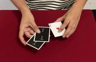 三张牌的一个玩法#给大家变个魔术