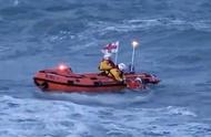风暴奇迹：都柏林7岁小女孩借助夹克漂浮海上惊险获救