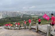 80位越野跑爱好者徒步捡垃圾