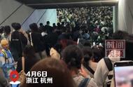 火车站人流激增！遇上演唱会后更混乱？如何避免踩踏事故？