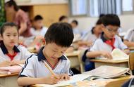 退休爷爷1个小妙招，调皮孙子从“学渣”变“学霸”，惹老师称赞